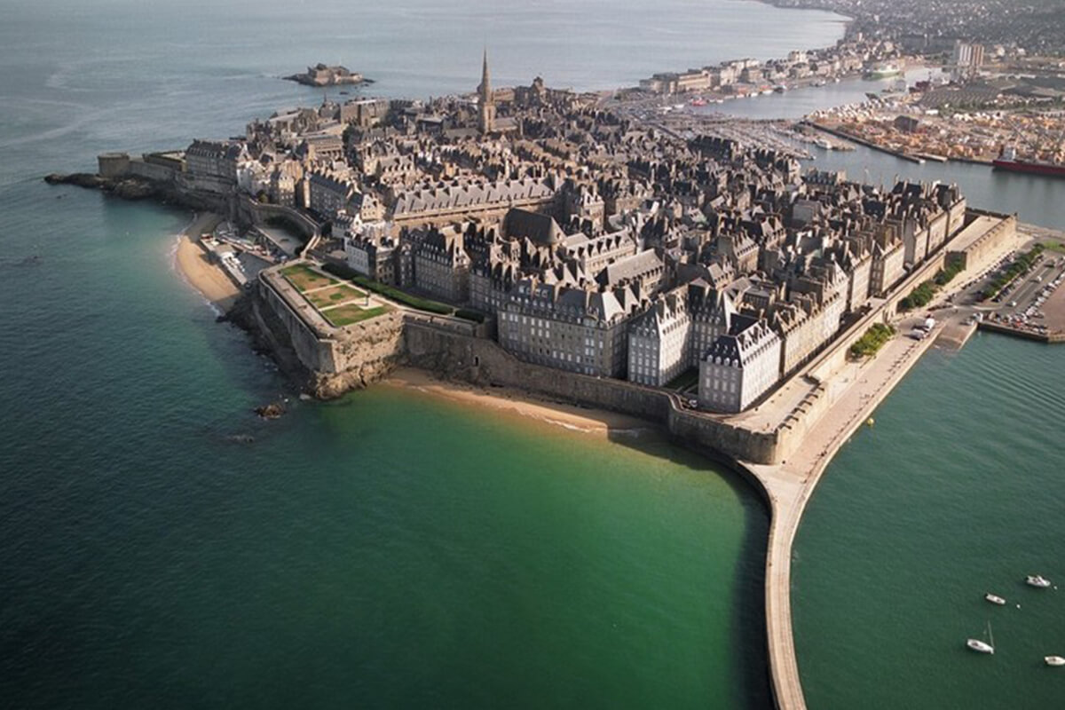 chauffeur femme Rennes Saint-Malo